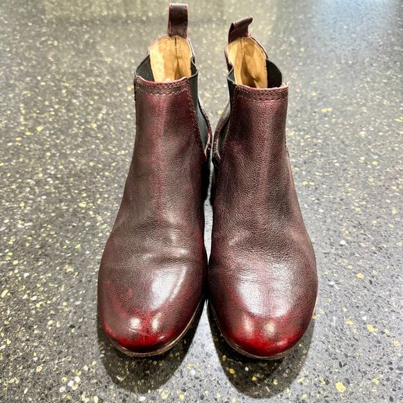 Frye Jillian Cordovan Leather Chelsea Boots. Size 7. - Picture 2 of 10